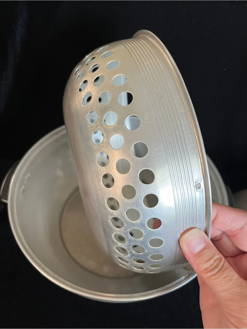 Vintage 1950's WestBend Aluminum Serving Oven Bun Warmer W/Turn Handle Vent